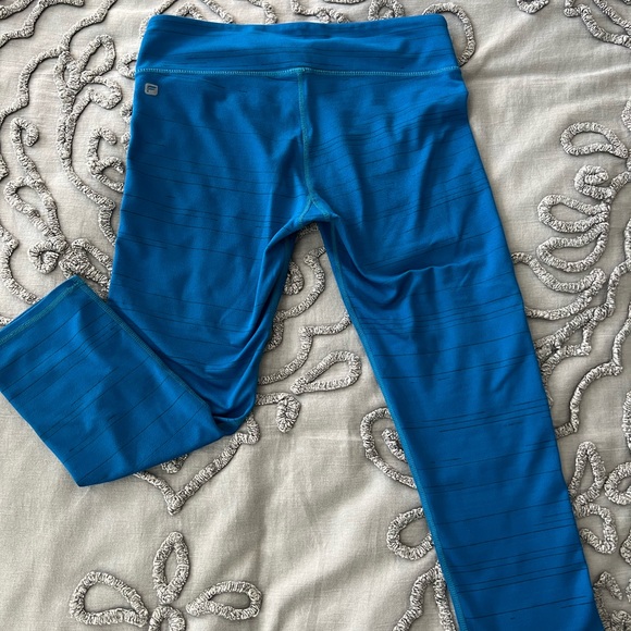 Fabletics Mid-Rise Capris - Picture 3 of 4